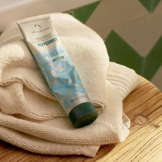 Peppermint Reviving Pumice Foot Scrub 2