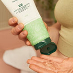 Aloe Multi-use Soothing Face & Body Gel Lifestyle