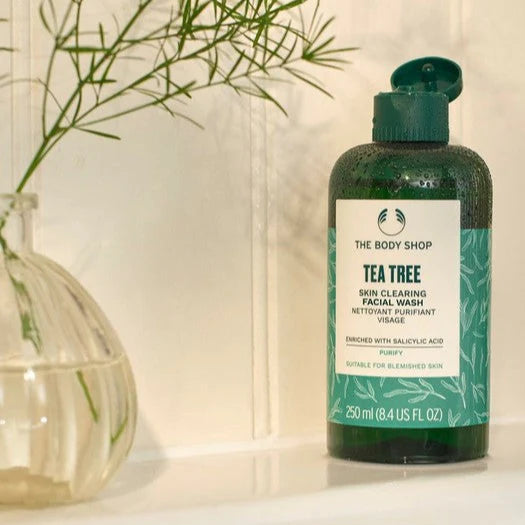 Tea Tree Skin Clearing Facial Wash Mini 2