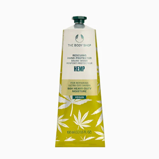 Hydrating & Protecting Hemp Gift Set Lifestyle