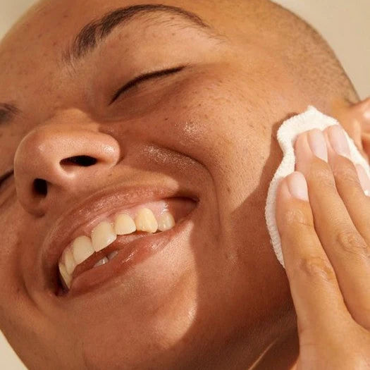 Vitamin E Hydrating Toner Lifestyle