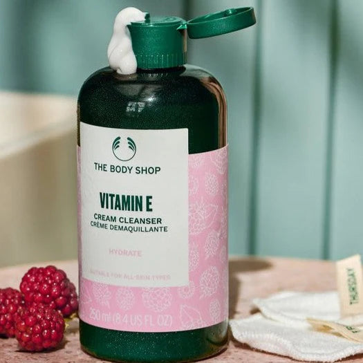 Vitamin E Cream Cleanser Lifestyle