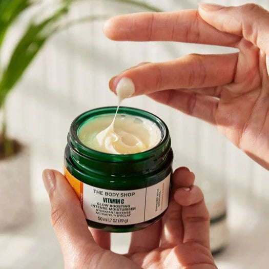 Vitamin C Glow Boosting Intense Moisturiser 2