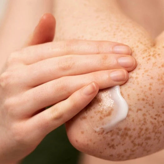 White Musk® Body Lotion Lifestyle